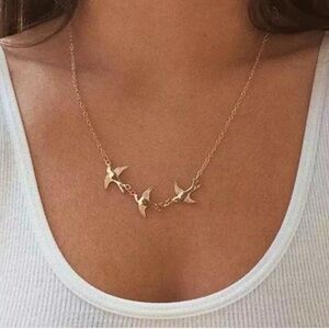 “3 Little Birds" Sparrow Gold Dainty Necklace